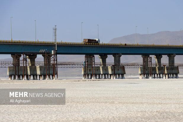 رحمانی: فناوری های جدید برای بهبود وضعیت دریاچه ارومیه استفاده می شود