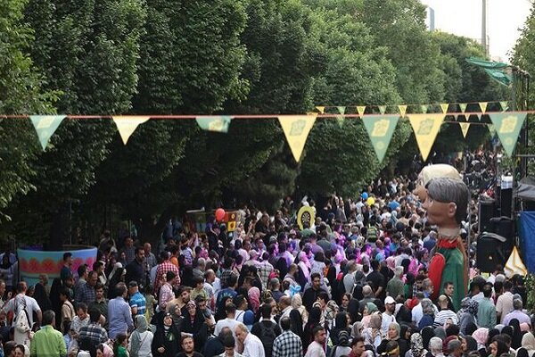 از نورافشانی تا حضور اقوام ایرانی در چهارمین جشن «پیامبر مهربانی»