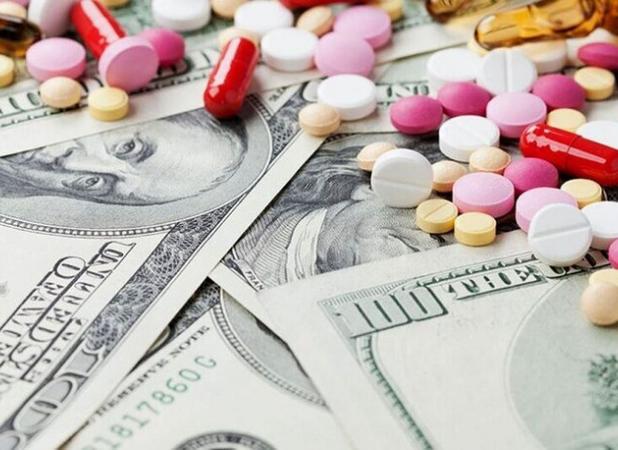تنگنای ارزی و بدهی‌های سنگین؛ ۱۴۰ همت مطالبات در حوزه دارو و تجهیزات
