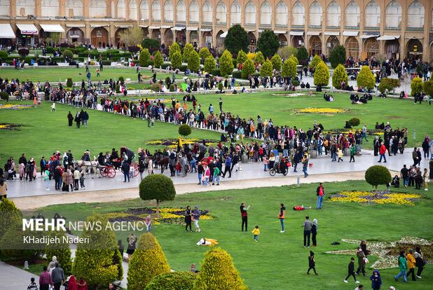 ۲۴۳ مجموعه پذیرایی در شهر اصفهان به گردشگران خدمات می‌دهند
