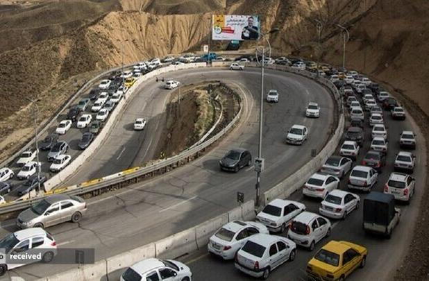 ترافیک در محورهای کرج-چالوس و آزادراه تهران-شمال روان است