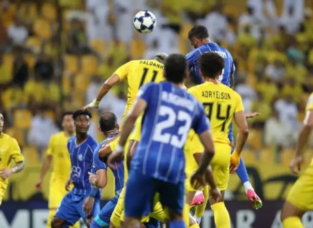 فاجعه دفاعی استقلال: هفت گل خورده در نیمه‌های اول!