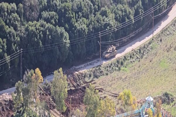 نماینده حزب الله: اسرائیل راهبرد زمین سوخته را در مرزهای لبنان در پیش گرفته است