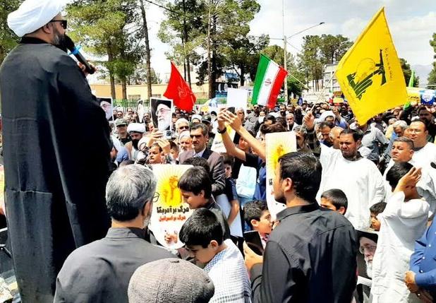 تمام قوای نظام پشت سر رهبری ایستاده‌اند