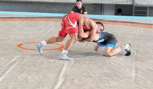 شروع محکم زاگرس جنوبی در لیگ برتر کشتی فرنگی