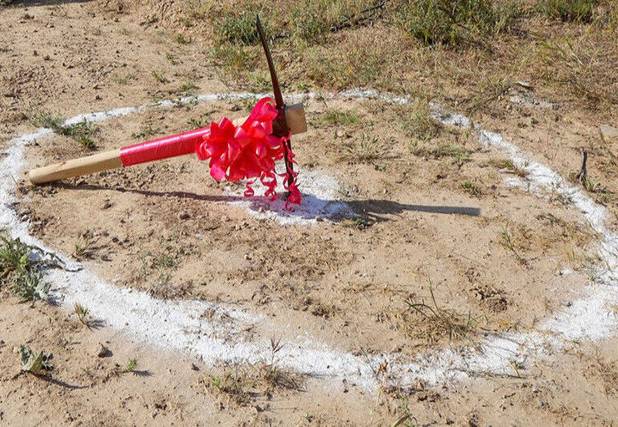 کلنگ‌زنی ۱۲ واحد مسکن محرومین در ۳ روستای اسدآباد همزمان با ایام دهه فجر