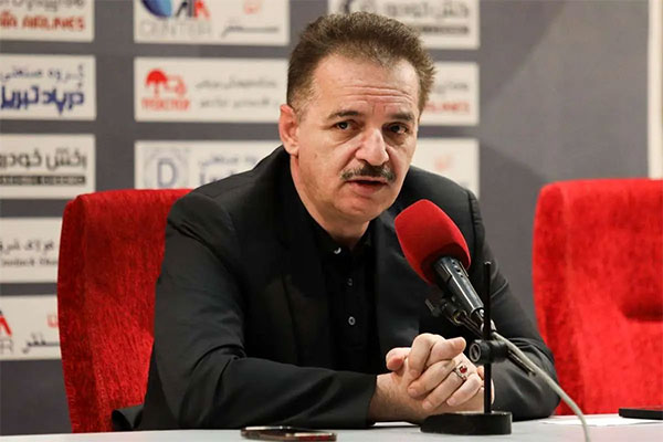 چه کسی قیمت بازیکنان را بالا برد آقای زنوزی؟