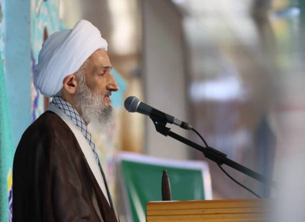 سپاه و بسیج خط مقدم مقابله با تروریست هستند