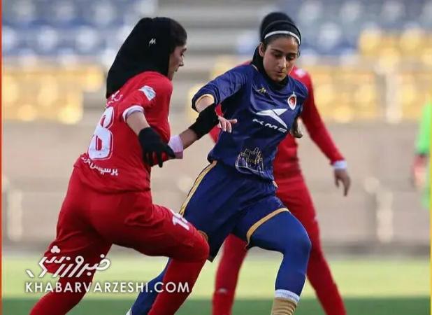 اهتزار پرچم استقلال در ورزشگاه اختصاصی پرسپولیس!