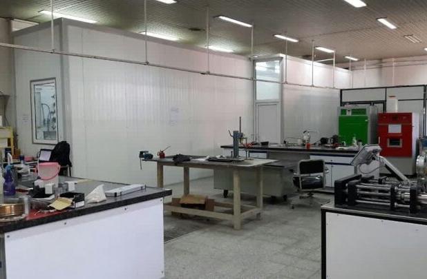 عدم تمایل صنایع قوچان به استفاده از آزمایشگاه‌های دانشگاه آزاد