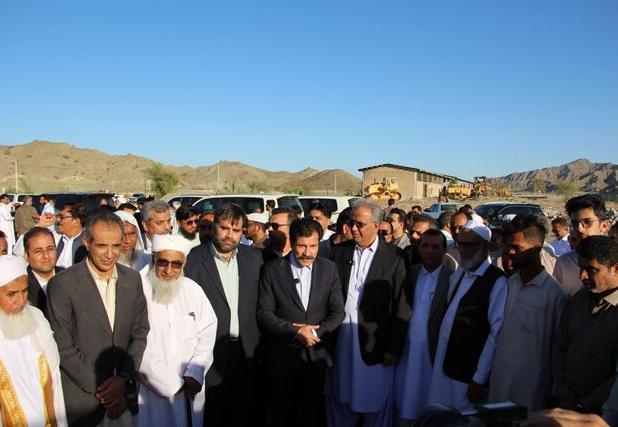 آغاز عملیات ساخت ۱۳۰۰ کلاس درس در سیستان و بلوچستان با حضور معاون رئیس‌جمهور