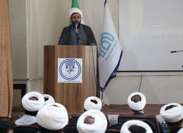 امامان محله مدافعان سنگر اسلام ناب هستند