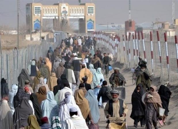 درخواست توقف اخراج افغان‌ها از پاکستان توسط گروه بحران