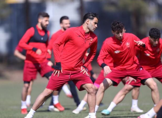جنجال بازیکن پرسپولیس در پایان لیگ: بزرگتر تیم بیاید و حرف‌ها را بزند!