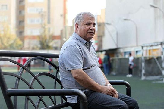 آن فحش هوادار نابینا، علی سلطان را افسرده کرده است