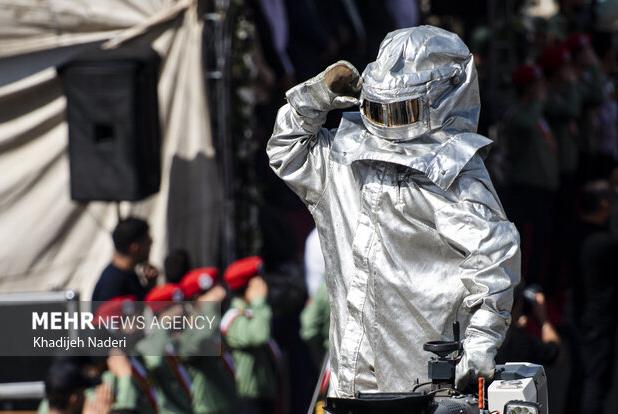 آتش‌نشانی اصفهان هوشمند شد؛ربات‌هاوپهپادهای آتش‌نشان به ناوگان پیوستند