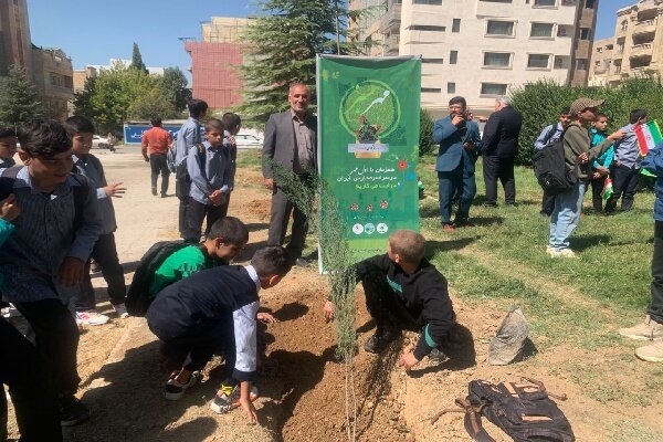 آغاز درختکاری در مدارس کهگیلویه و بویراحمد با پویش مهر سبز