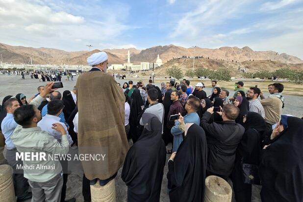 آزمون روحانیون اعزامی عمره در قم برگزار شد