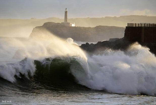 موج قدرتمند در تنریف اسپانیا ۴ کشته برجای گذاشت