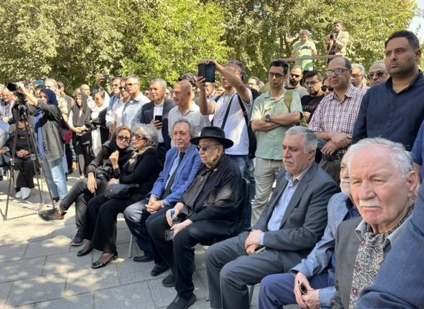 وداع باشکوه با احمد پژمان در تالار وحدت؛ از لس آنجلس به لار