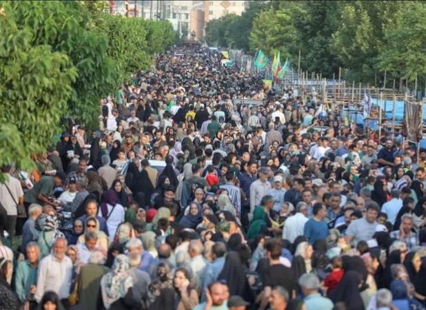 بیعت ۳۰ هزار نفری در مردمی ترین مهمونی کیلومتری غدیر در اراک