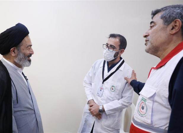 بازدید سرپرست حجاج ایرانی از مرکز پزشکی هلال احمر در مدینه