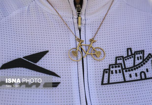 پوکر تیم دوچرخه‌سواری سپاهان در قهرمانی پیست