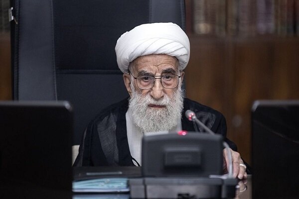 رهبر انقلاب مانند سدی مستحکم در برابر زیاده‌خواهی آمریکا ایستاده‌اند