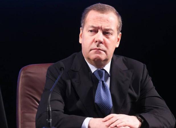 مدودف: روسیه در تولید تسلیحات نظامی خودکفاست