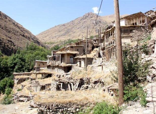 توسعه متوازن در استان زنجان معادله چند مجهولی و بدون جواب