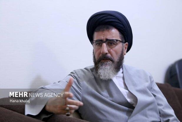 ملت ایران در برابر دشمن مردمی همدل و همراه هستند