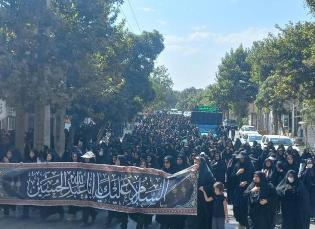 نهاوند یکپارچه در سوگ؛ راهپیمایی جاماندگان اربعین با حضور گسترده مردم