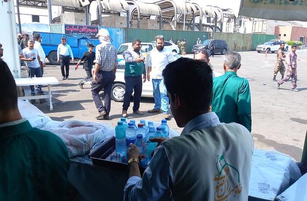 گزارش خبرنگار مهر از حضور نیروهای جهادی و موکب‌ها در بندر شهید رجایی