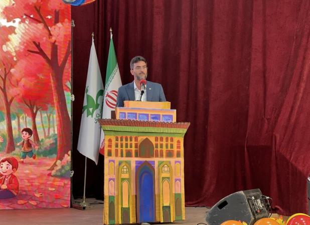 کوچک نژاد: قصه‌گویی راهی برای انتقال ارزش‌ها و خلاقیت نسل نوجوان است