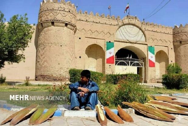 حال ناخوش قلعه ناصری ایرانشهر؛ شهرداری قول ترمیم تا ۳ماهه آینده را داد
