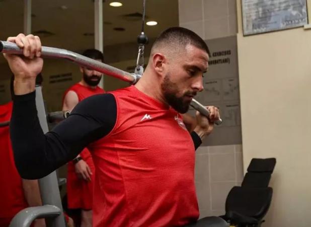 هیچ‌کس گلر پرسپولیس را نمی‌خواهد