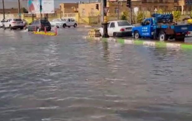 آبگرفتگی معابر در گناوه