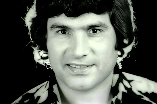 دورهمی آغاسی با ابی و اندی در دبی، سال ۱۳۷۸