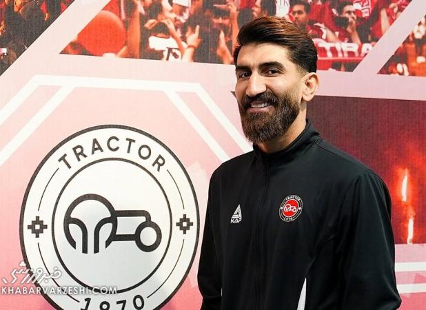 بیرانوند دستبوس هواداران تراکتور شد