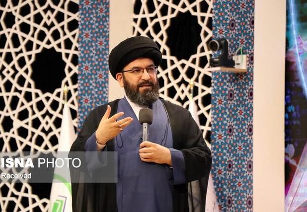 خانواده‌های شهدا ادامه‌دهندگان حقیقی راه ایثار هستند