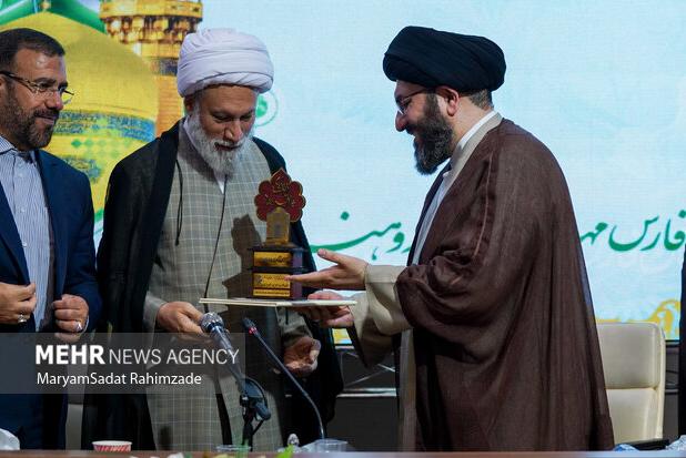 نشست شورای توسعه قرآنی فارس برگزار شد