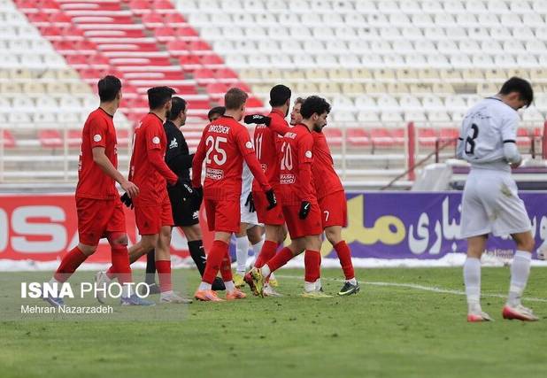 سبد خالی تراکتور در نقل‌وانتقالات زمستانی