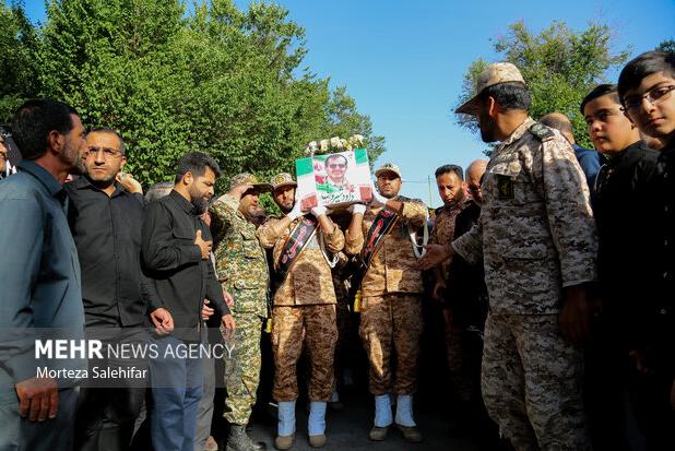 تشییع شهید دکتر داود شیروانی پزشک زندان اوین