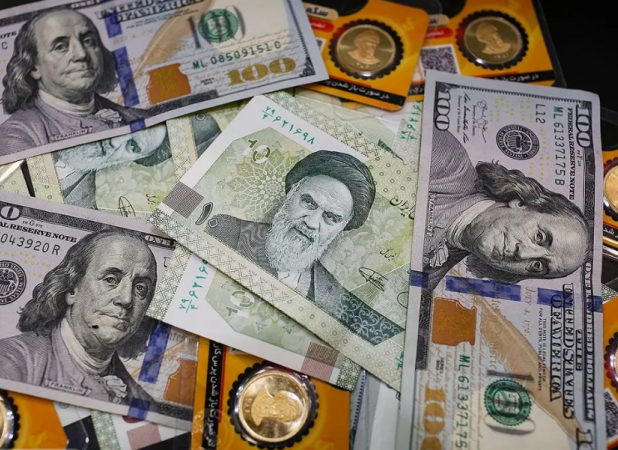 مسیر متفاوت طلا و دلار در بازار تهران