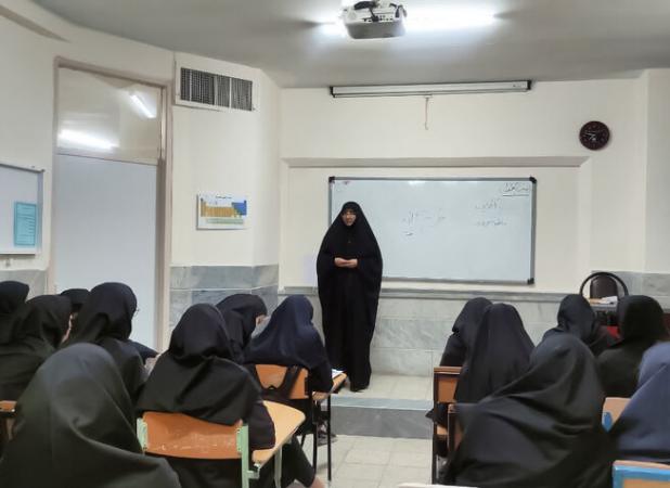 طرح «آلاء» با محوریت تقویت فرهنگ نماز در مدارس دخترانه قم کلید خورد