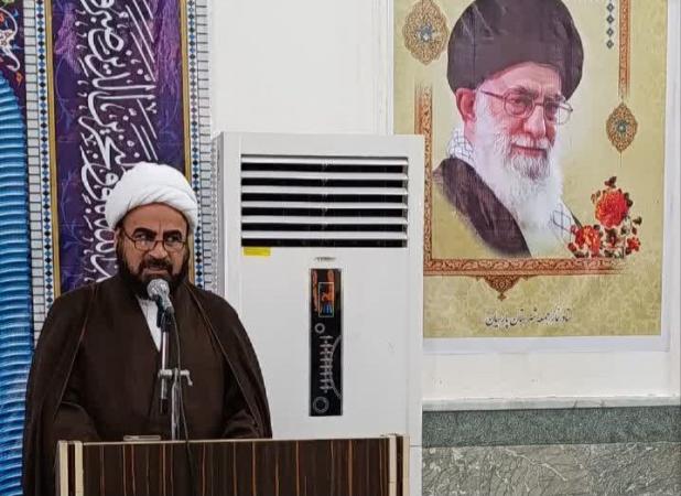 امام جمعه پارسیان: ملت ایران با روحیه عاشورایی شکست‌ناپذیر است