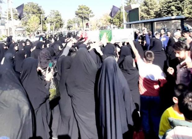 تشییع پیکر مطهر شهید گمنام در شهرستان کاشمر