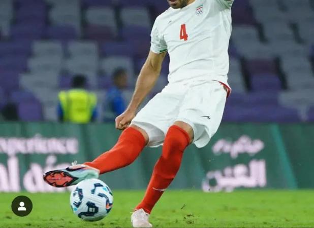 بازیکنی که مردمش را «بی‌عقل» می‌خواند، چگونه مدعی غیرت ملی است؟