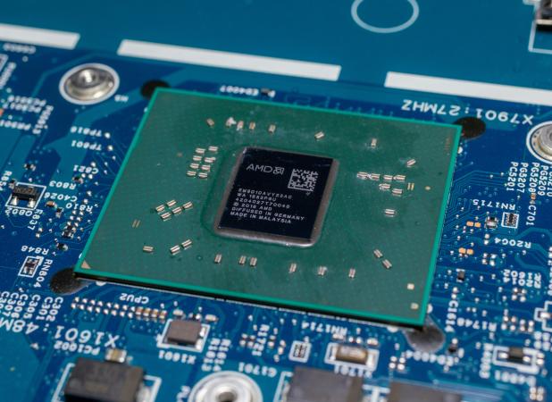 تحلیل عمیق فرق AMD با Intel: نبردی بر سر آینده پردازش