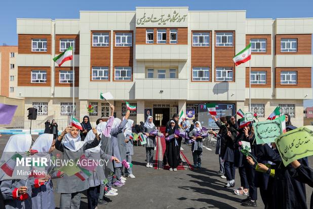 تلفیق تجربه پیشکسوتان و انرژی جوانان در تعلیم‌وتربیت ثمربخش است